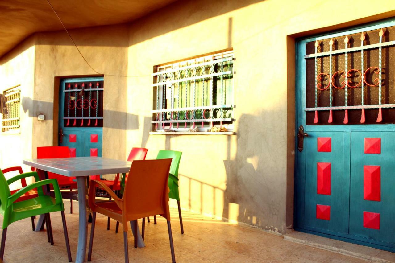 Bedouin Pink Ecohouse Bed & Breakfast Wadi Musa Ngoại thất bức ảnh
