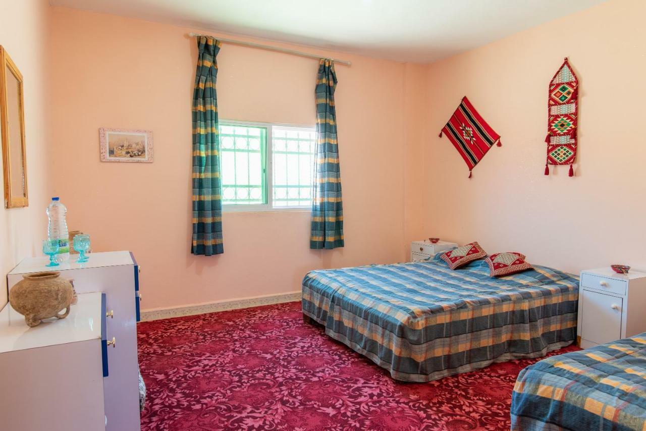 Bedouin Pink Ecohouse Bed & Breakfast Wadi Musa Ngoại thất bức ảnh