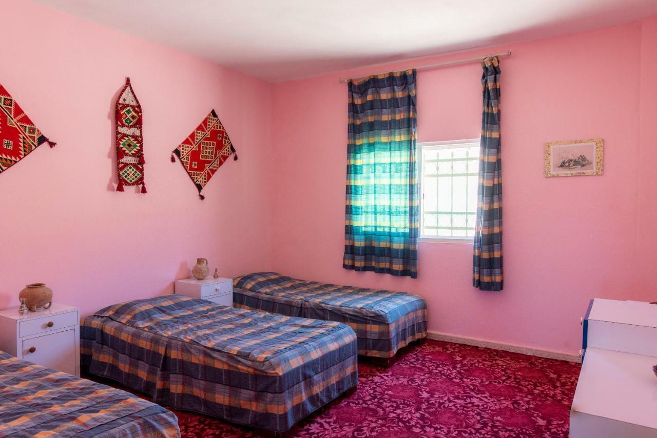 Bedouin Pink Ecohouse Bed & Breakfast Wadi Musa Ngoại thất bức ảnh
