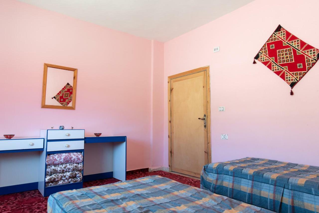 Bedouin Pink Ecohouse Bed & Breakfast Wadi Musa Ngoại thất bức ảnh